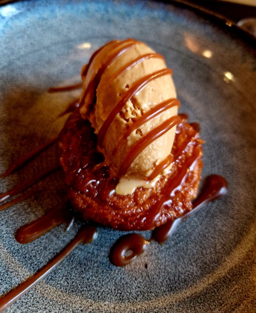 Kouign Aman, Caramel Beurre Salé Ze Fork | restaurant au bord du lac | Vevey